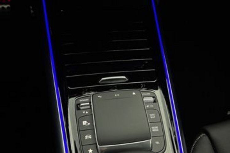 Mercedes-Benz GLA 250 GLA 250 AMG NIGHT HUD+360+MEMORY+STANDHEIZUNG+