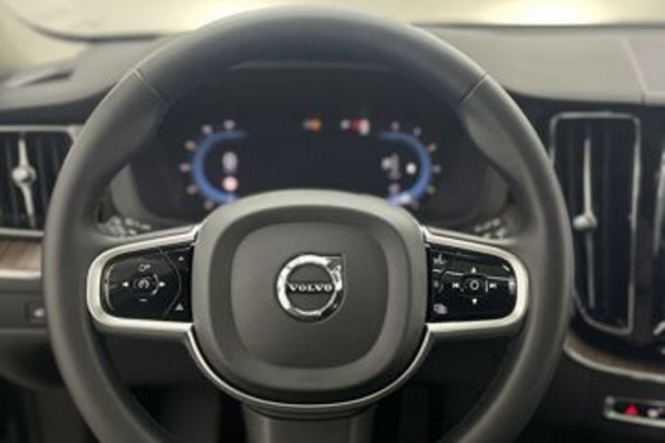 Volvo XC60 XC60 B5 D AWD Ultimate Dark POLESTAR PANO+LUFT+