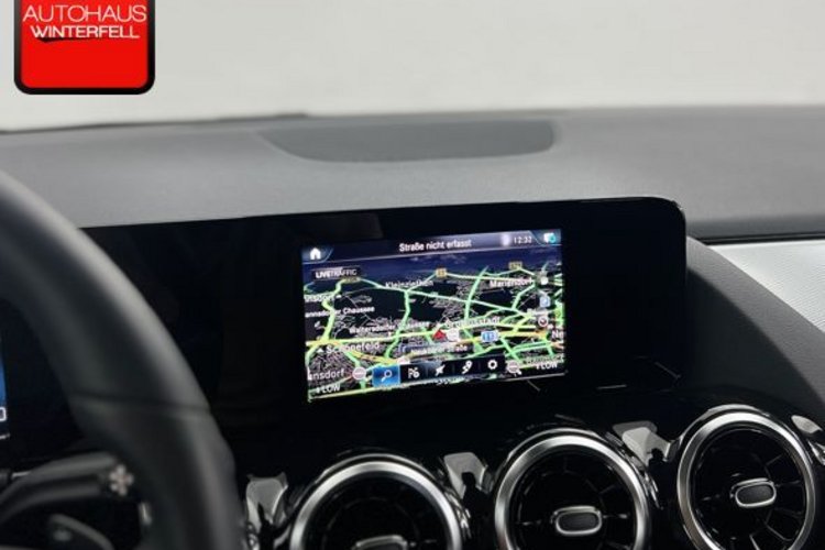 Mercedes-Benz GLA 220 GLA 220 d 4M STYLE AHK+MEMORY+KEYLESS+KAMERA+