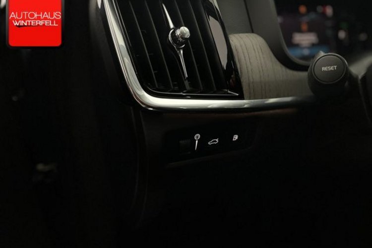 Volvo V90 V90 T8 Rech. AWD PANO+B&amp;W+AHK+HUD+MEMO+STANDH