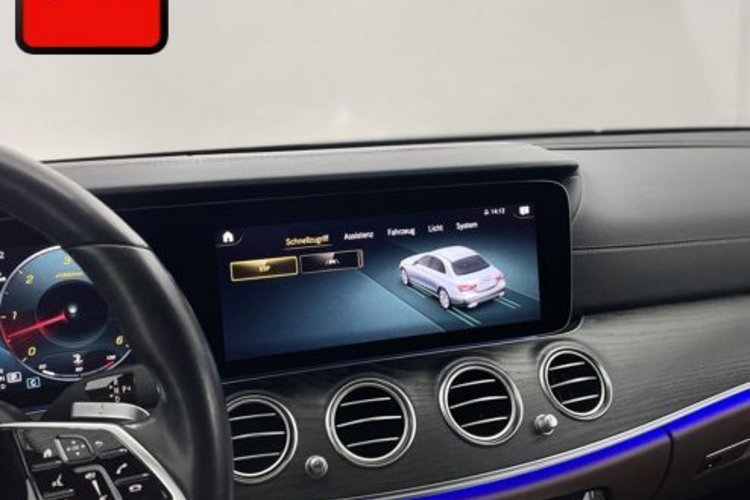 Mercedes-Benz E 400 E 400 d 4M AMG SPORT 20Z+STANDHEIZUNG+KAMERA+