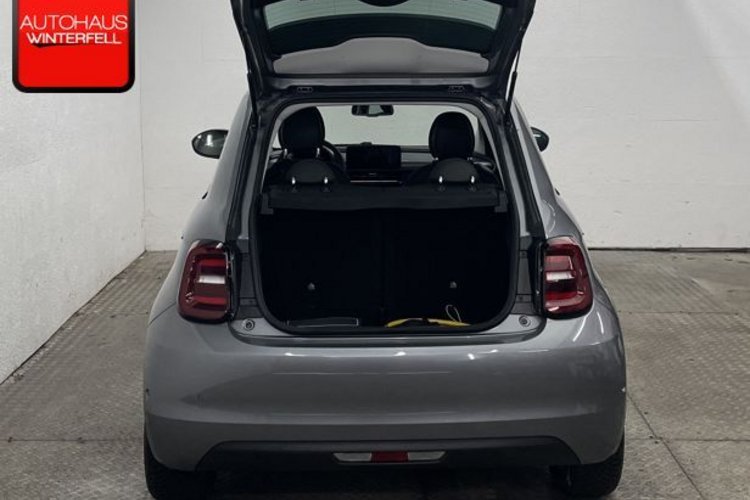 Fiat 500e 500e 42KWH STYLE+KOMFORT+KAMERA+SITZHEIZUNG+