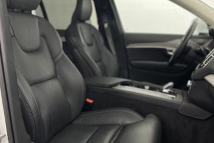 Volvo XC90 XC90 B5 AWD ULTIMATE BRIGHT 7SITZ+PANO+MASSAGE+
