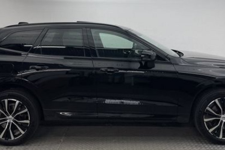 Volvo XC60 XC60 B5 B AWD Ultimate Dark PANO+B&amp;W+FOUR-C+360+