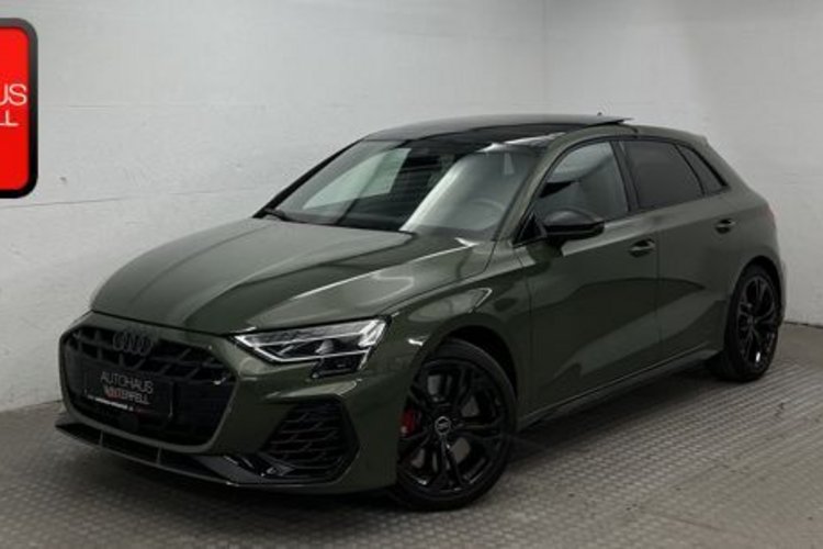 Audi S3 S3 Sportback 2.0 TFSI qu PANO+AKRAPOVIC+MATRIX+