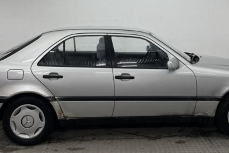 Mercedes-Benz C 180 C 180 RADIO+KASETTE+E-AUSSENSPIEGEL+