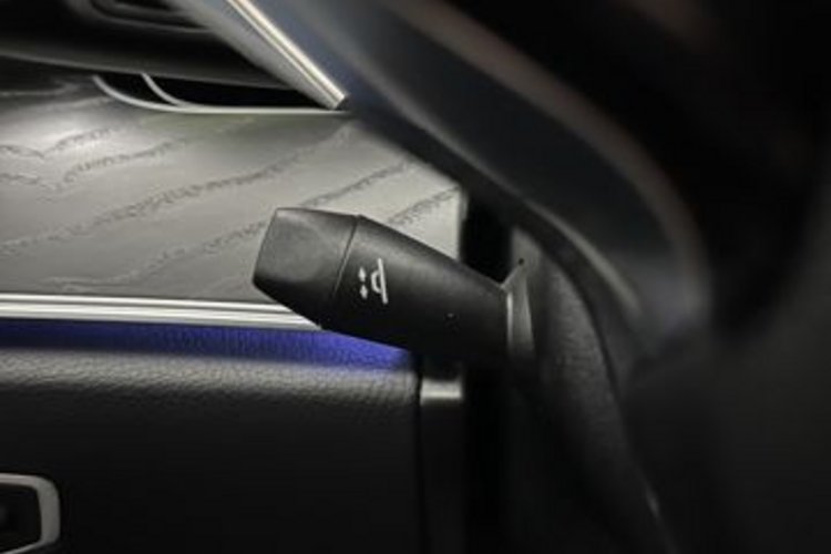 Mercedes-Benz E 400 E 400 d T 4M AMG NIGHT PANO+AIR-BODY+AHK+STANDH+