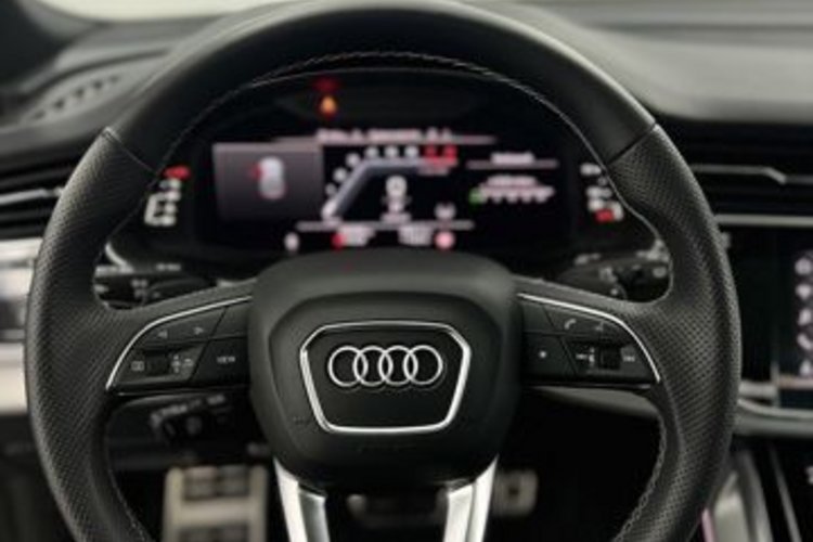 Audi Q8 Q8 55 TFSI qu S line PANO+AHK+STANDHZG+AIR-SPORT