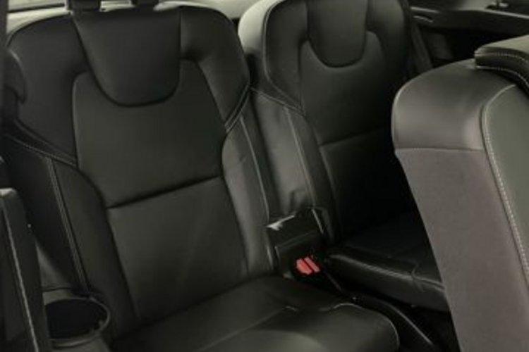 Volvo XC90 XC90 B5 D AWD Plus Dark 7SITZ+PANO+AHK+360+H&amp;K+