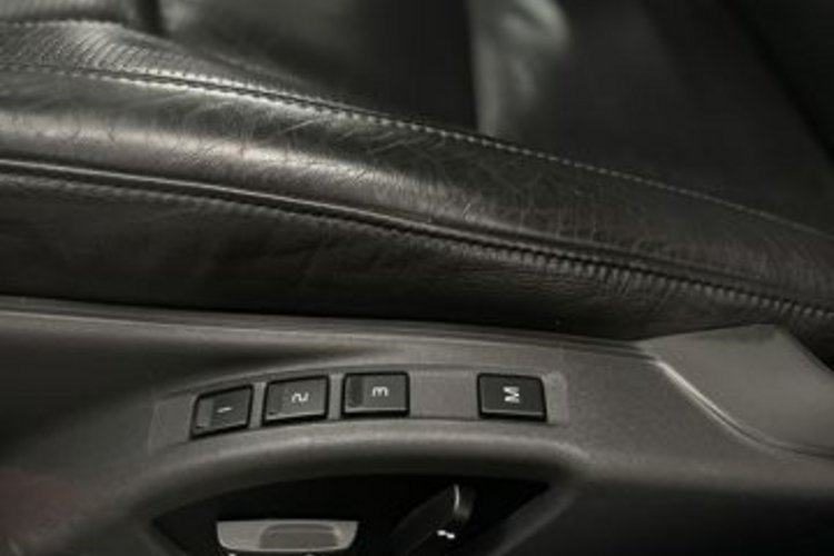 Volvo V70 V70 3.2 GEARTRONIC SUMMUM SITZKLIMA+MEMORY+XENON