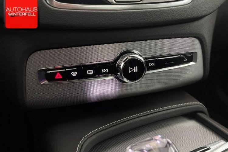 Volvo XC90 XC90 B5 D AWD Plus Dark 7SITZ+PANO+AHK+MEMORY+