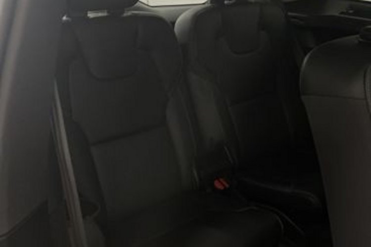 Volvo XC90 XC90 B5 D INSCRIPTION AWD 7SITZ+PANO+LUFT+AHK+