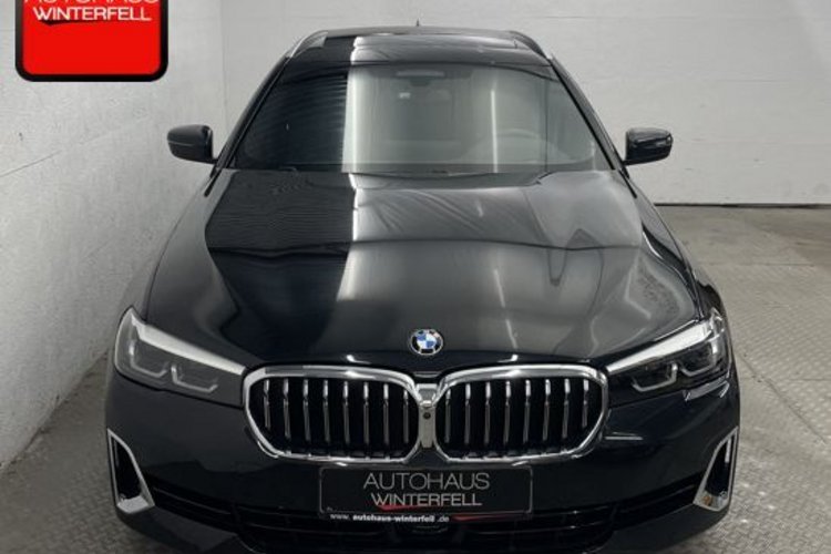 BMW 530 530d xDrive Touring Luxury Line PANO+AHK+360+HUD