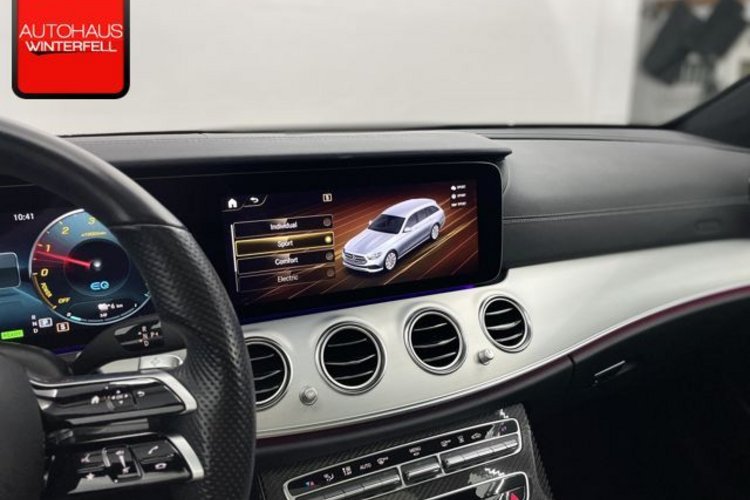 Mercedes-Benz E 300 E 300 de T 4M AMG NIGHT CARBON PANO+AHK+MEMO+