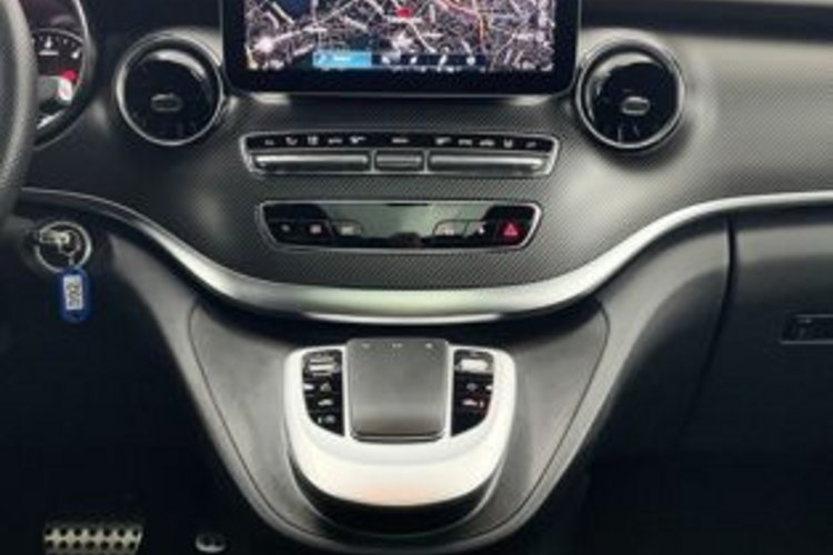 Mercedes-Benz V 300 V 300 d lang 9G AMG NIGHT 7SITZ+PANO+DIGISPIEGEL