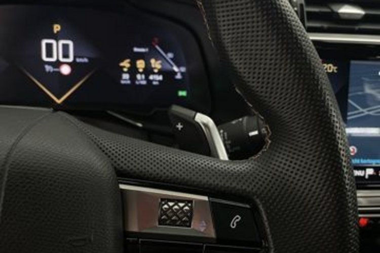 DS Automobiles DS7 (Crossback) DS7 CROSSBACK PureTech 180 Performance Line+PANO