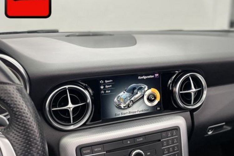 Mercedes-Benz SLC 200 SLC 200 AMG PANO+KAMERA+HARMAN/K+ILS+AIR-SCARF+