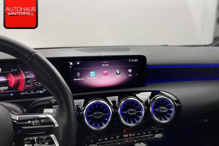 Mercedes-Benz A 200 A 200 d Limousine AMG NIGHT PANO+MEMO+KEYLESS+