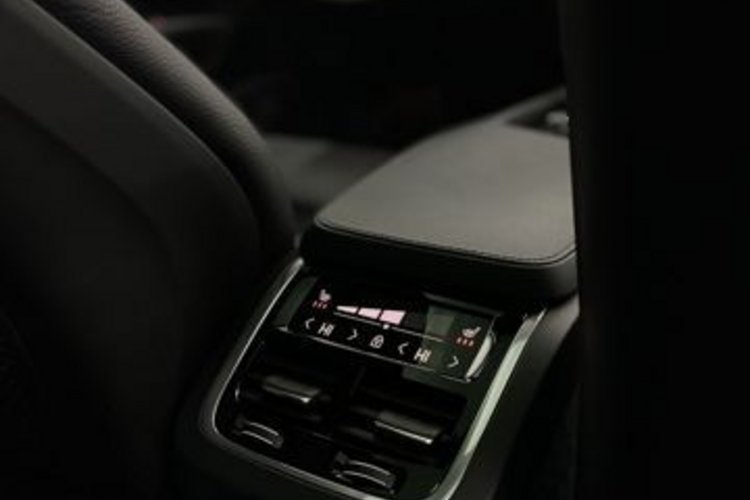 Volvo XC90 XC90 T8 ULTIMATE BRIGHT RECH AWD 7SITZ+PANO+AHK+