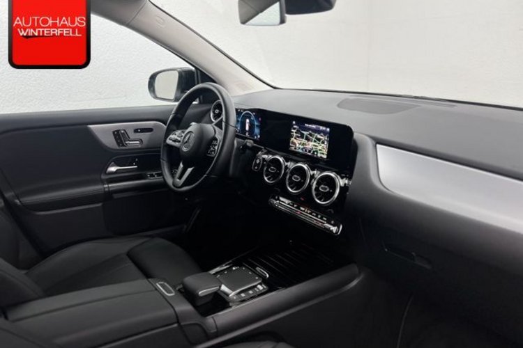 Mercedes-Benz GLA 220 GLA 220 d 4M STYLE AHK+MEMORY+KEYLESS+KAMERA+