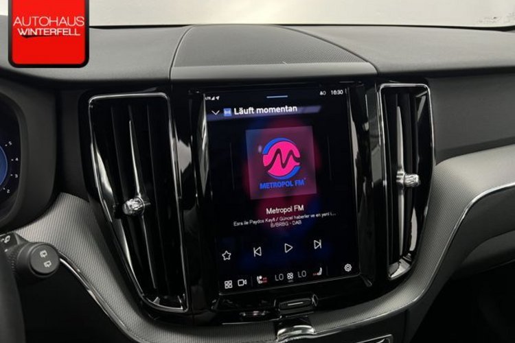 Volvo XC60 XC60 B5 AWD PLUS DARK PANO+GOOGLE+MEMO+KRISTALL+