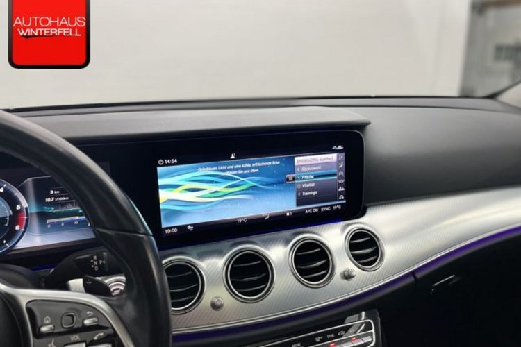 Mercedes-Benz E 220 E 220 d 4M T AVANTGARDE ALL-TERRAIN PANO+LUFT+