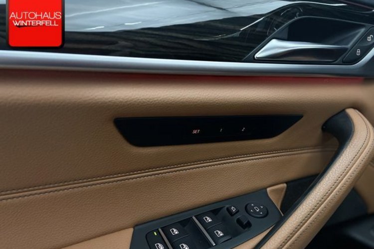 BMW 520 520 d xDrive Sport Line PANO+AHK+STANDHEIZUNG+