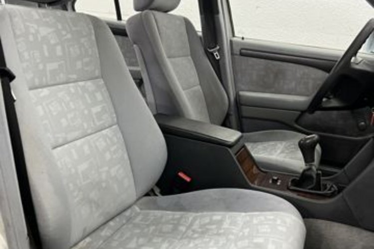 Mercedes-Benz C 180 C 180 RADIO+KASETTE+E-AUSSENSPIEGEL+