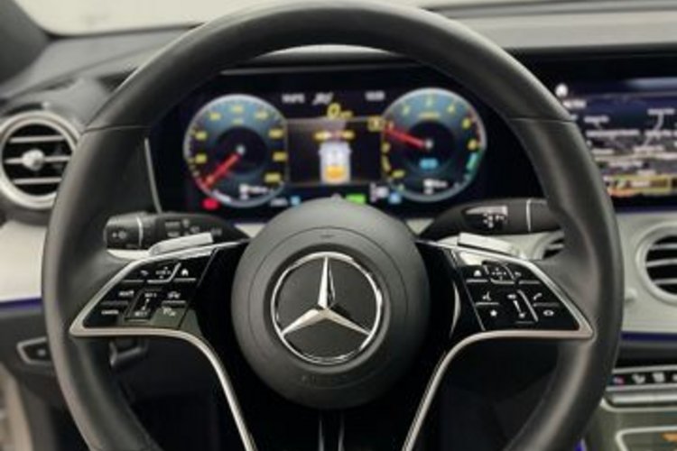 Mercedes-Benz E 300 E 300 de T 4M Avantgarde NIGHT PANO+BURMES+DISTR