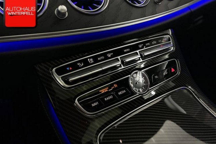 Mercedes-Benz E 300 E 300 T AMG LINE SCHIEBEDACH+KAMERA+CARPLAY+LED