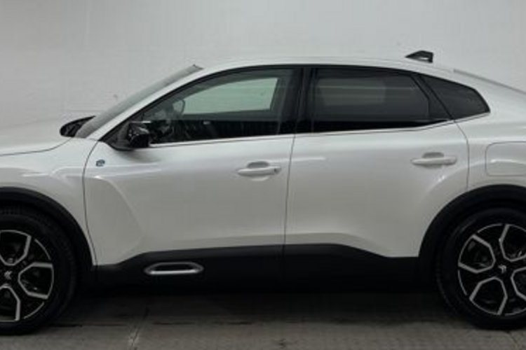 Citroën ë-C4 X ë-C4 X 136 MAX KAMERA+HUD+ACC+CARPLAY+WÄRMEPUMPE