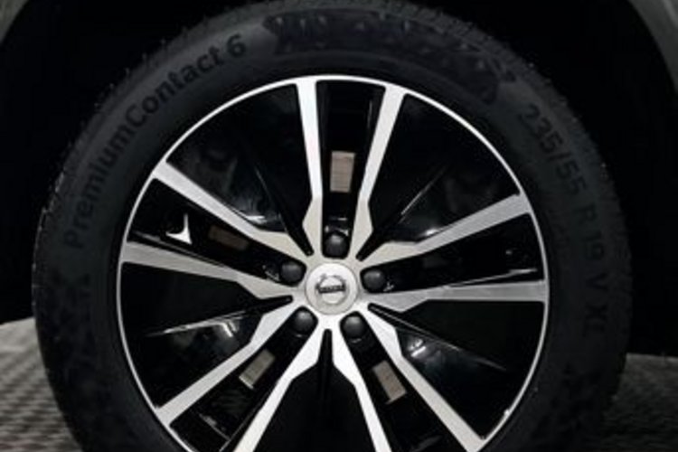 Volvo XC90 XC90 B5 D AWD PRO 7SITZER+KAMERA+KEYLESS+CARPLAY