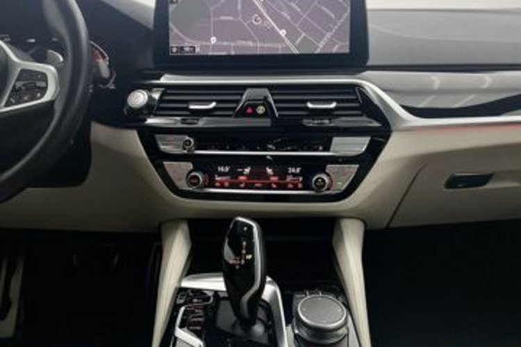 BMW 530 530 d xDrive Touring M SPORT PANO+LASER+SOFT+H/K