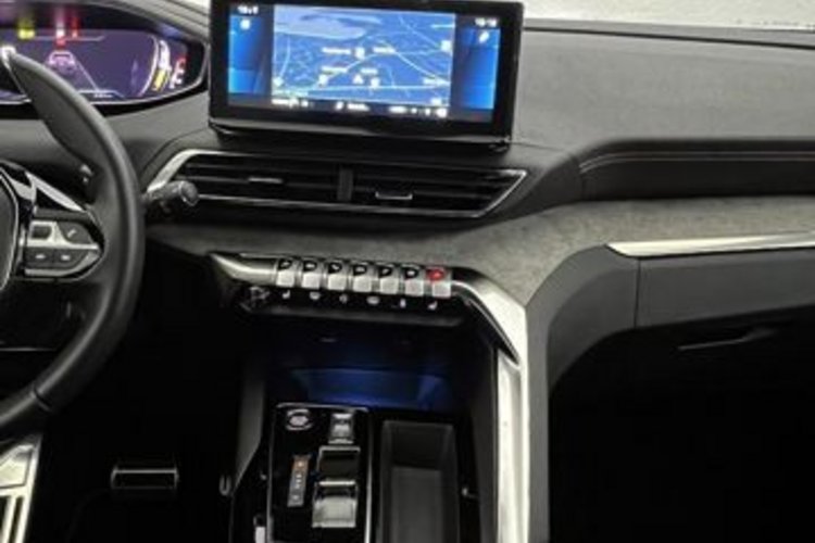 Peugeot 5008 5008 Hybrid 136 e-DSC GT BLACK TONE 7SITZ+PANO+