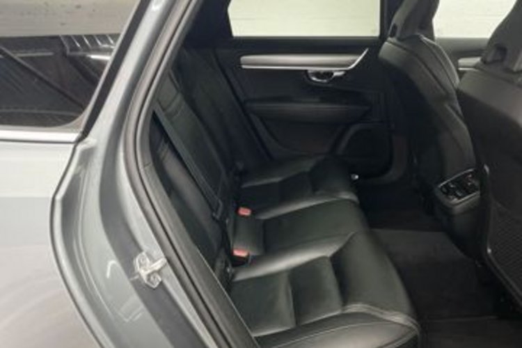 Volvo V90 V90 D4 PANO+AHK+MEMORY+360+HUD+STANDHEIZUNG+