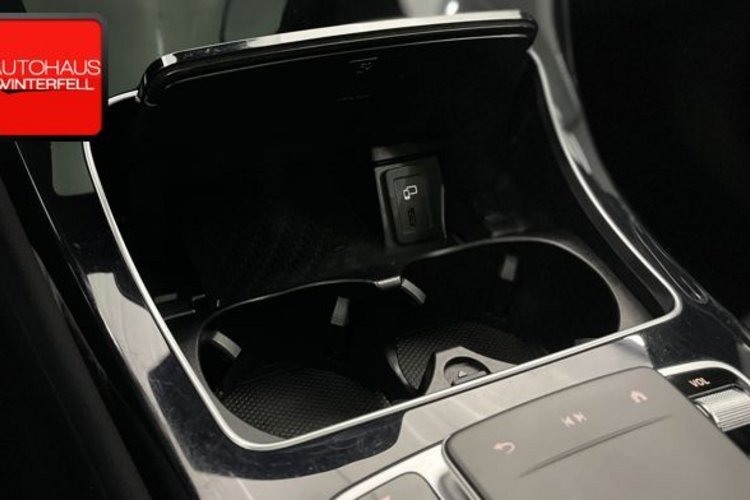 Mercedes-Benz GLC 300 GLC 300 de 4M NIGHT AMG 20Z PANO+AHK+AIR-BODY+