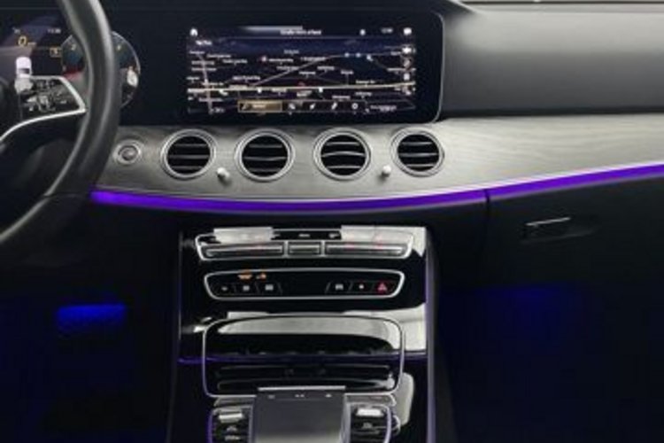 Mercedes-Benz E 220 E 220 d Avantgarde NIGHT ESD+KAMERA+AMBIENTE+LED