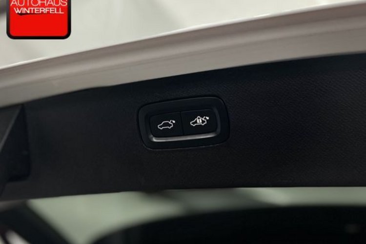 Volvo XC90 XC90 B5 D AWD 7SITZ+PANO+LUFT+360+HUD+H/K+4-ZONE