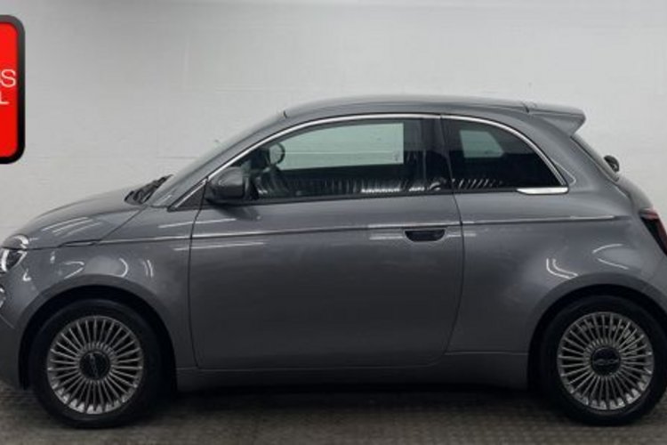 Fiat 500e 500e 42KWH STYLE+KOMFORT+KAMERA+SITZHEIZUNG+