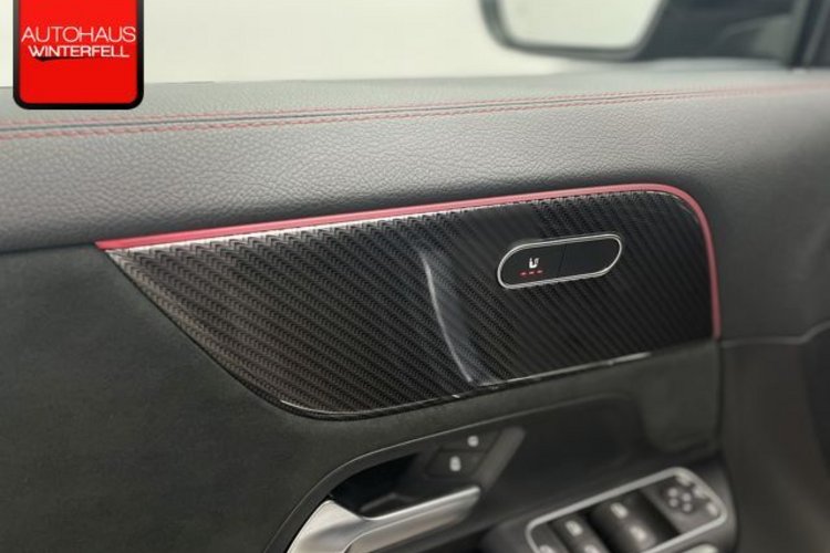 Mercedes-Benz GLA 220 GLA 220 d AMG NIGHT CARBON 20Z+KAMERA+KEYLESS+