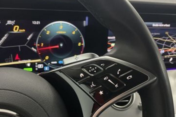 Mercedes-Benz E 300 E 300 d 4M AVANTGARDE AHK+KEYLESS+DISTRONIC+MBUX