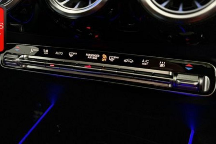 Mercedes-Benz GLA 220 GLA 220 4M AMG ADVANCED PLUS PANO+STANDH+MEMO+