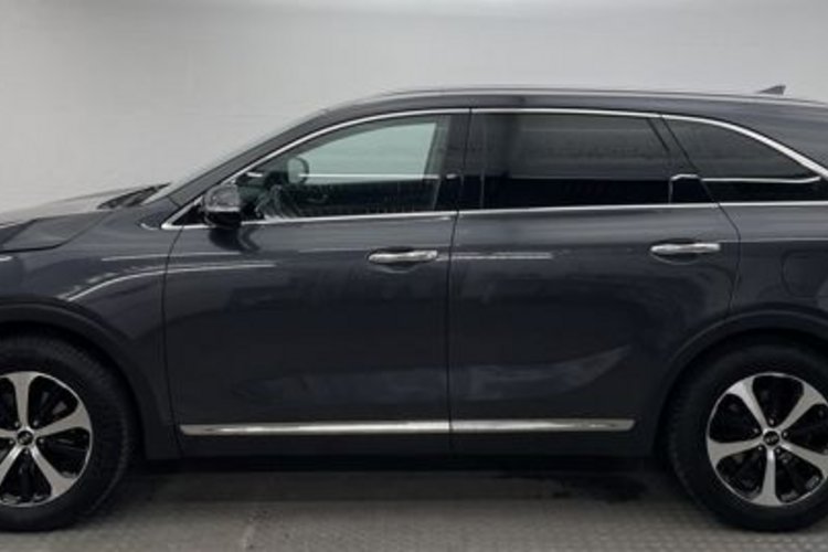 Kia Sorento Sorento 2.2 CRDI 7SITZER+AHK+KAMERA+CARPLAY+DAB+