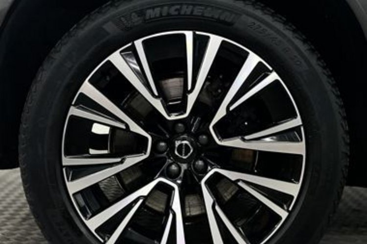 Volvo XC90 XC90 T8 PLUS DARK RECH AWD 7SITZ+PANO+AHK+STANDH