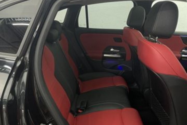 Mercedes-Benz GLA 250 GLA 250 e AMG NIGHT EXKLUSIV PANO+360+KEYLESS+