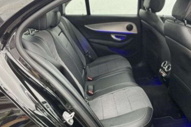 Mercedes-Benz E 220 E 220 d EXCLUSIVE SCHIEBEDACH+360+AHK+LED+3ZONEN