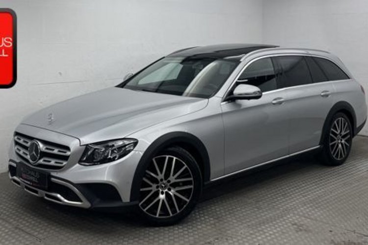 Mercedes-Benz E 220 E 220 d 4M T AVANTGARDE ALL-TERRAIN PANO+LUFT+