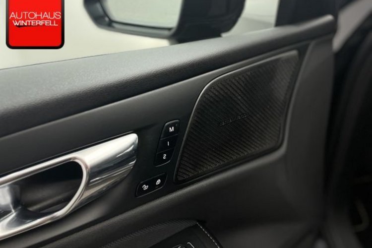 Volvo S60 S60 T8 R-DESIGN RECH AWD LED+H/K+KEYLESS+KAMERA+