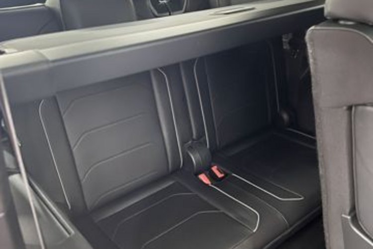 Volkswagen Tiguan Allspace Tiguan Allspace 2.0 TSI 4M R-LINE 7SITZ+PANO+AHK