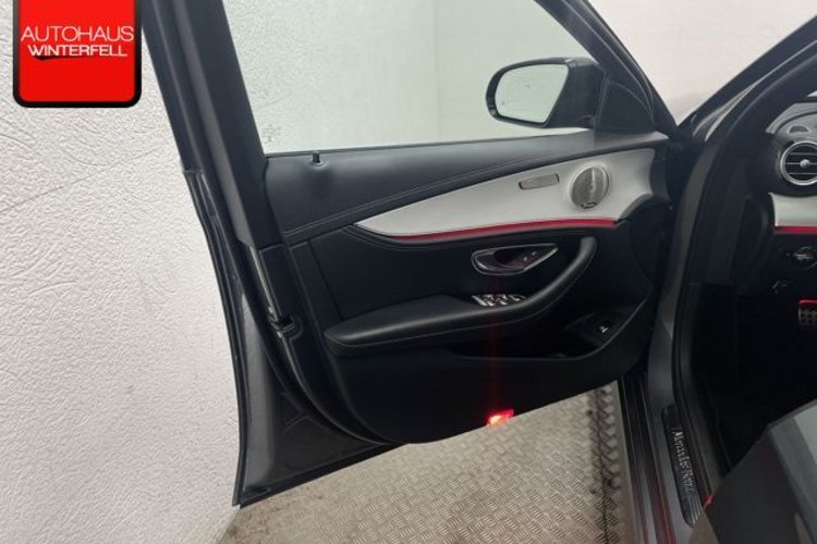 Mercedes-Benz E 300 E 300 de T 4M AMG NIGHT PANO+HUD+BURMESTER+DISTR